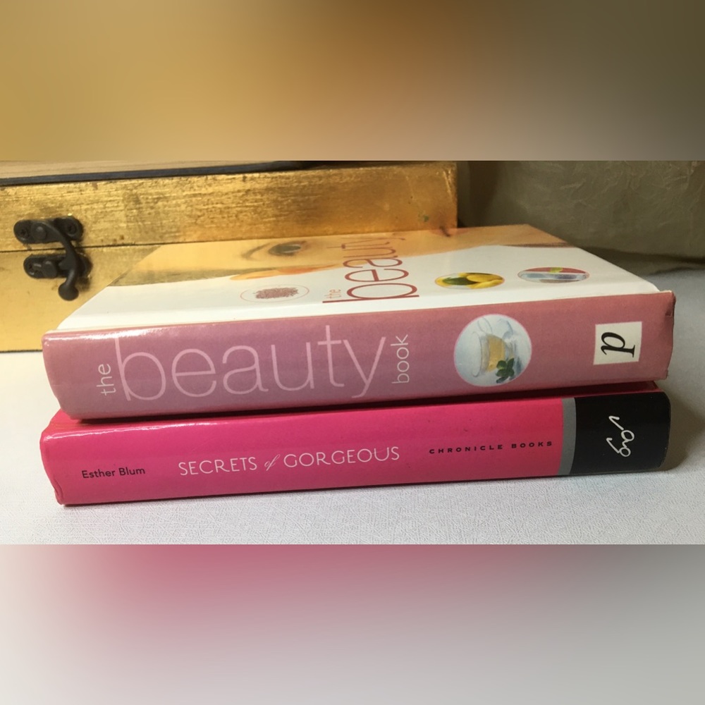 Secrets of Gorgeous & The Beauty Book,   2 Books 📚💖💕❣️